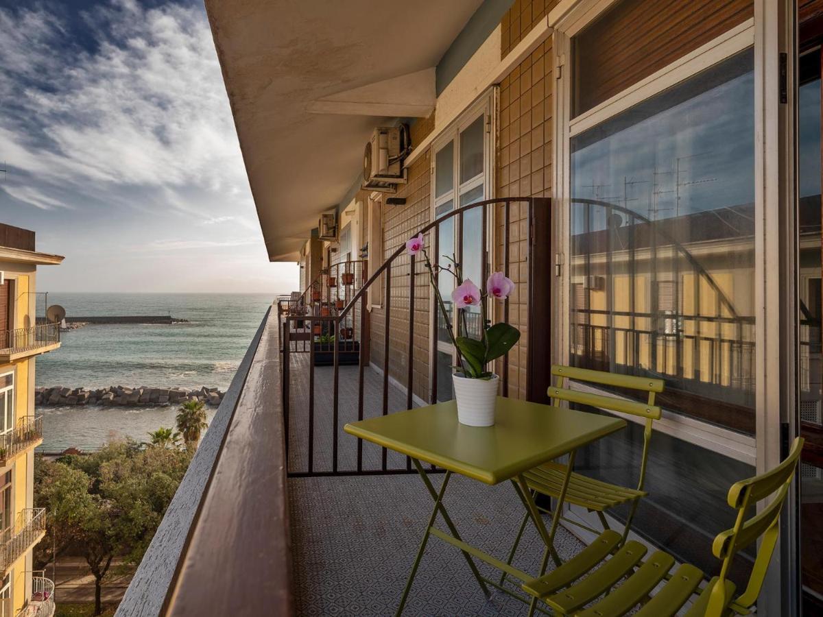 Attico 195 Bed & Breakfast Salerno Exterior photo